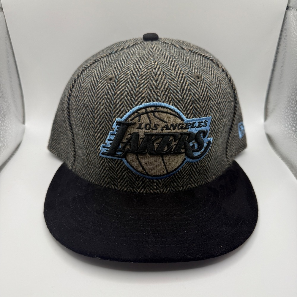 New Era 59FIFTY Los Angeles Lakers Hat Herringbone Fitted Cap 7 3/8 Grey Black